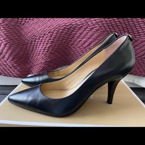 Michael Kors Mid Pump